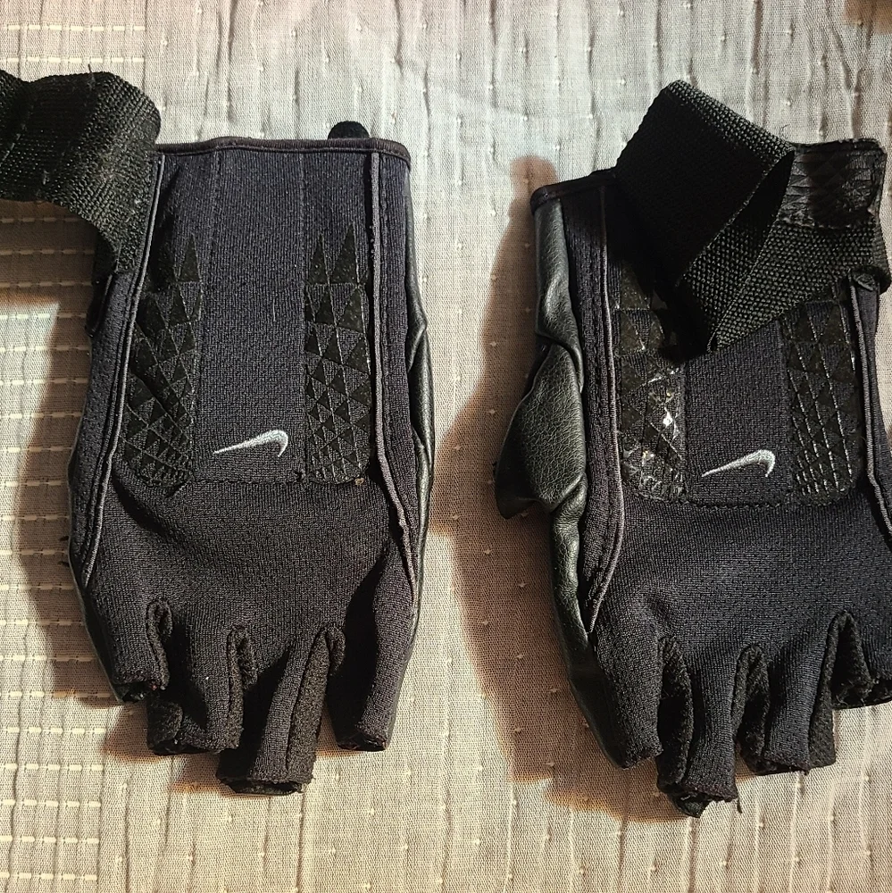 workout gloves small hp🔥🔥🔥🔥